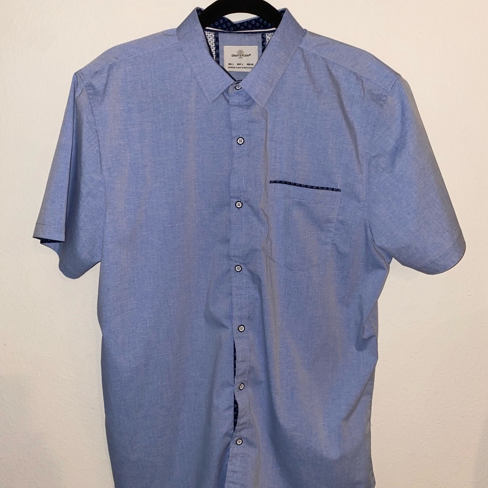 Men’s casual bottom down short sleeve shirt size large used one time